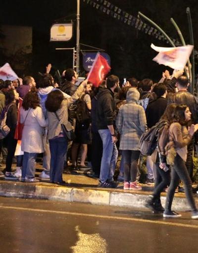 İstanbul ve İzmirde protesto: 4 kişi gözaltına alındı