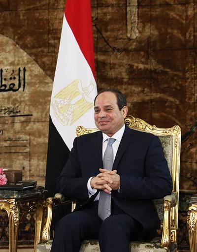 Mısırda yargının kontrolünü Cumhurbaşkanına veren kanun kabul edildi