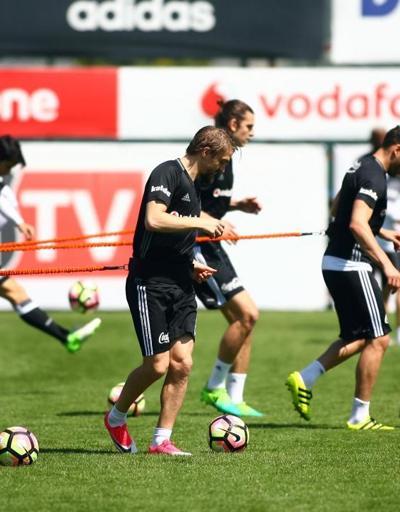 Beşiktaş Başakşehir maçı için kondisyon ve taktik çalıştı