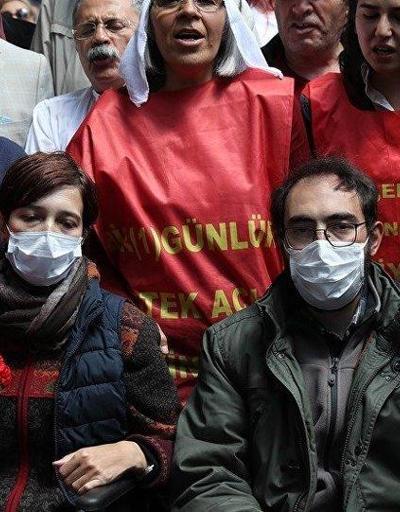 Ali İsmail Korkmaz ve Ahmet Atakanın annelerinden açlık grevindeki akademisyenlere destek