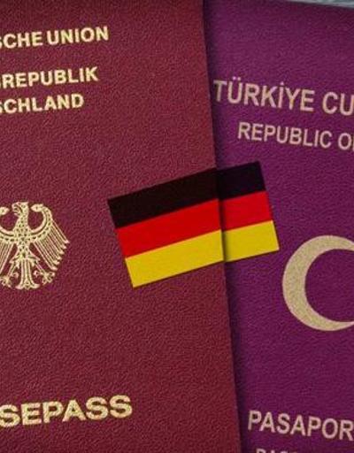 Almanya çifte vatandaş Türkleri uyardı