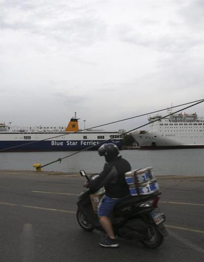 Yunanistanda grev: Ana kara ile adalar arasında deniz ulaşımı durdu