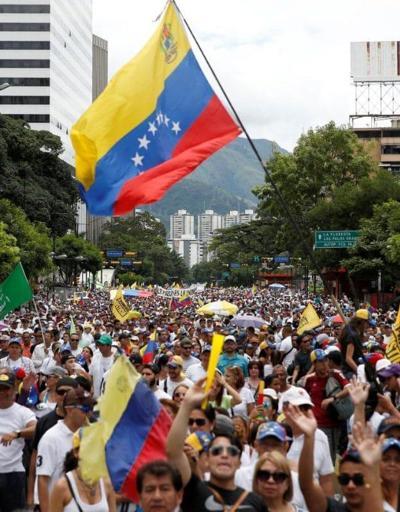 Venezuelada muhalif Guaido, hükümetle müzakere ettiğini açıkladı