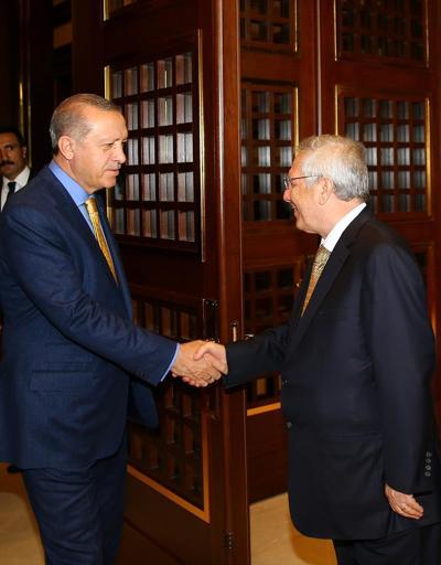 Cumhurbaşkanı Erdoğan, Datomenin saçlarını dikkatle inceledi