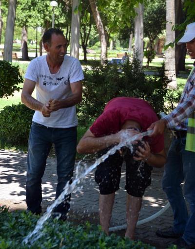 Adanada sıcaklık 47 dereceye ulaştı