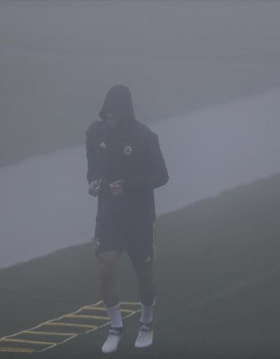 Fenerbahçe yoğun sis altında çalıştı