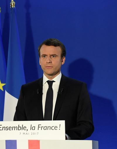 Macron: Zamana yayılmış bir devrimden korkmamalı