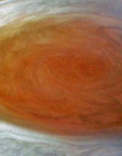 NASA, Jüpiterde dünya büyüklüğünde kasırgaları görüntüledi
