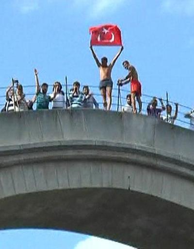 Tarihi Mostar Köprüsünde 15 Temmuz şehitlerini andılar