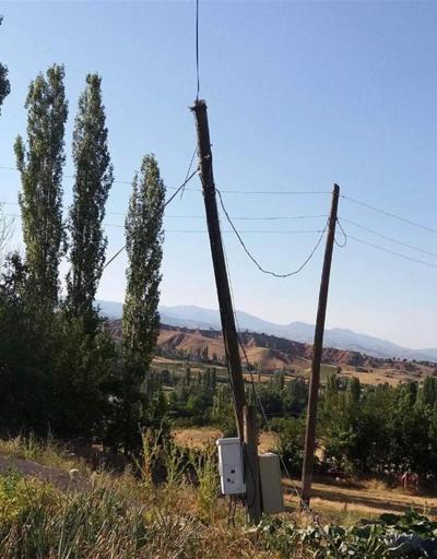 Köy muhtarının telefon kablosu isyanı