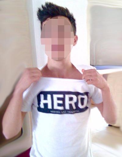 Hero tişörtünün sırrı çözüldü