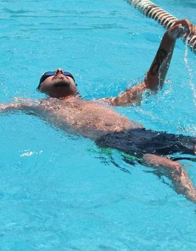 Felçli yüzücü hayata sporla tutundu