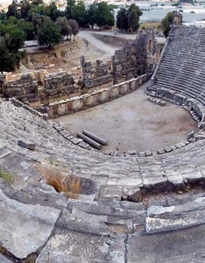 11 bin kişilik Myra Antik Tiyatrosu restorasyona hazır