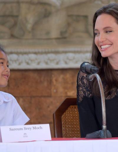 Angelina Jolie çocukları sömürdüğü iddialarını yalanladı