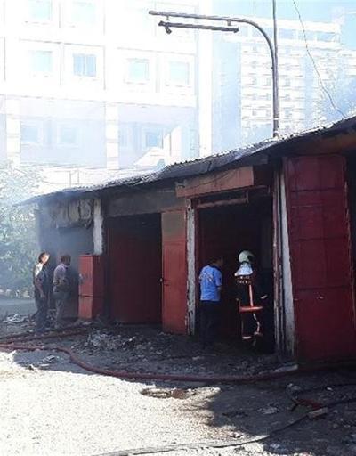 Ankarada yangın: 5 dükkan küle döndü