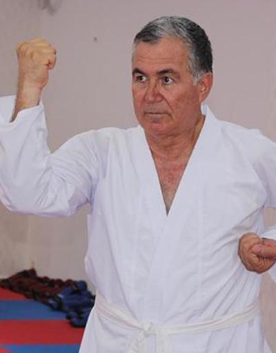 60 yaşında karateye başladı mavi kuşak aldı