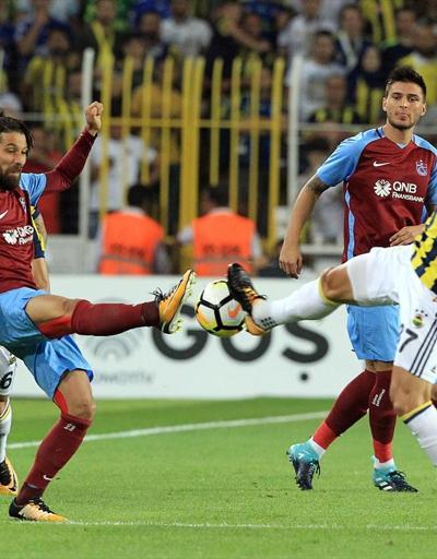 Rıdvan Dilmen: Fenerbahçenin 3 santrforu var, defolu....