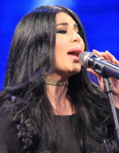 Afganistanın Kim Kardashianı ölüm tehditlerine rağmen sahneye çıktı