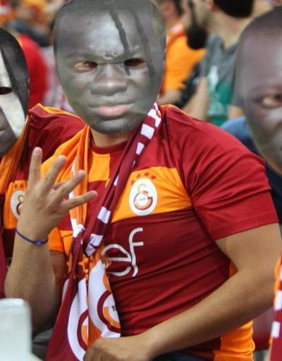 Galatasaraydan Bafetimbi Gomise anlamlı destek