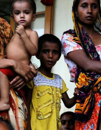 Binlerce Müslüman Bangladeşe kaçıyor