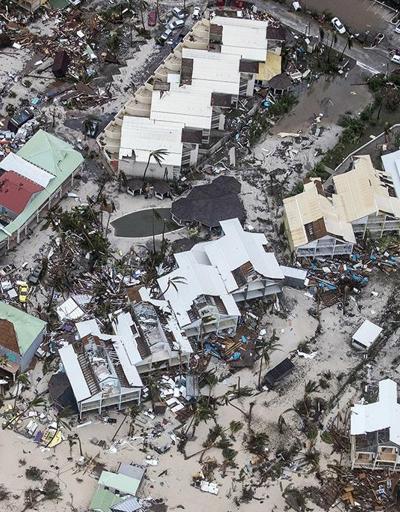 Fransa, Irma Kasırgasının vurduğu 2 adayı doğal afet bölgesi ilan etti