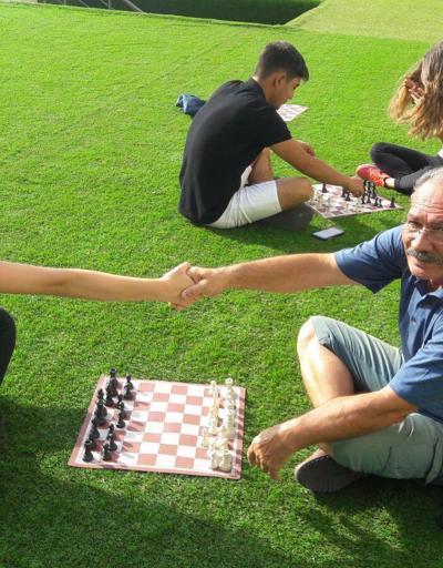 Türkiye açık havada satranç oynuyor