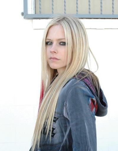 İnternette en tehlikeli ünlü Avril Lavigne