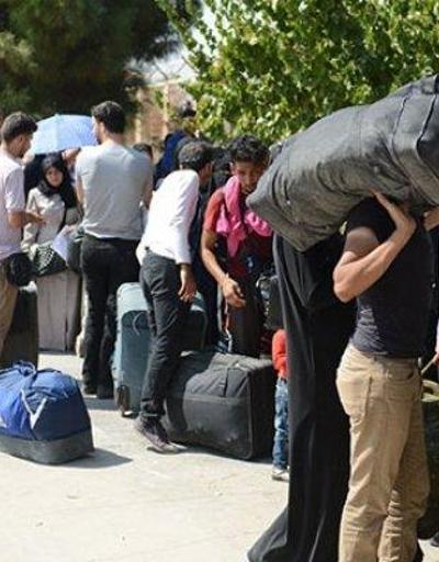Sığınmacıların bayram sonrası Türkiyeye dönüşü sürüyor