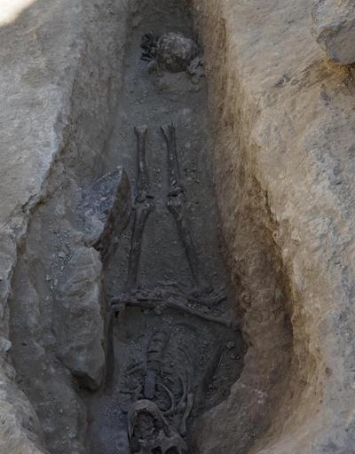 Nevşehir’de 800 yıllık mezar bulundu