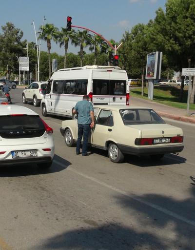 Adanada festival yolunda şüpheli araç paniği