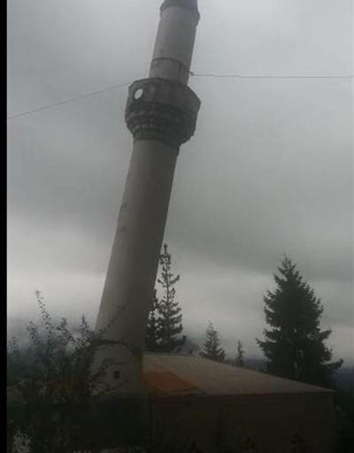 Trabzon’da minarenin yıkılma anı