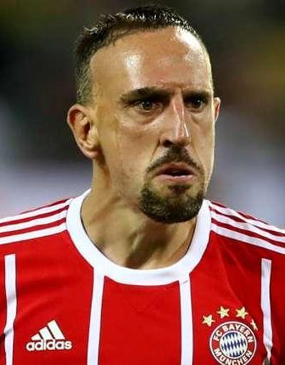 Ribery oynayabilsin diye kardeşinin maaşını cebinden vermiş
