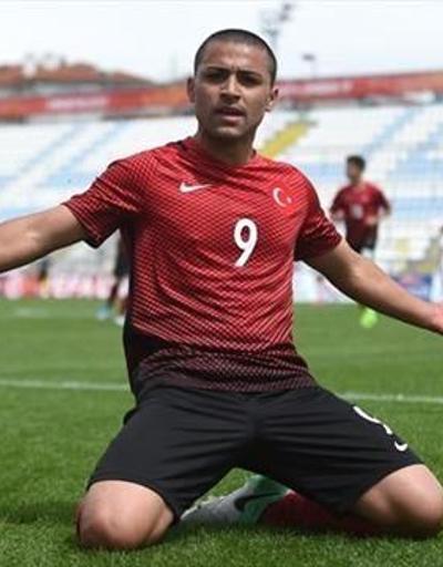 Genç Türk futbolcunun hedefi FIFA 18deki puanlarını geliştirmek