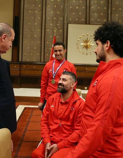 Cumhurbaşkanı Erdoğan şampiyonları Beştepede kabul etti