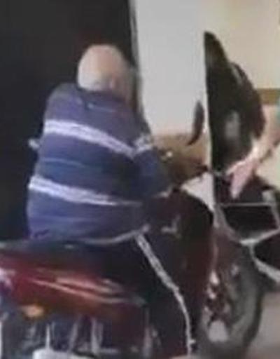 Yaşlı adam hastaneye motosikletle girdi