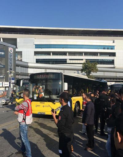 Fenerbahçeli taraftarlar, Türk Telekom Stadına doğru yola çıktı