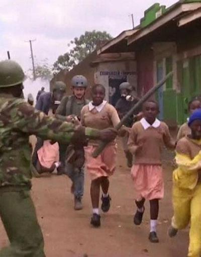 Kenyada öğrenciler çatışmanın ortasında kaldı