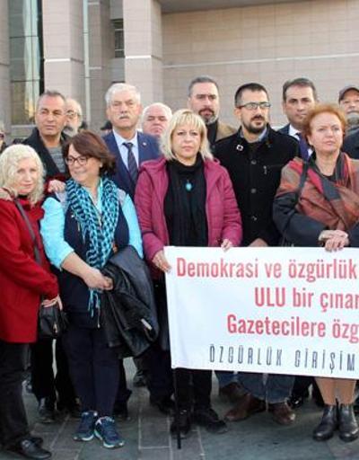 Sözcü Gazetesi davası öncesi sessiz protesto