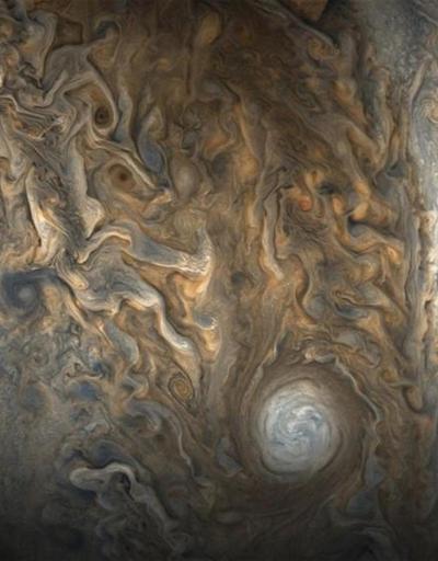 NASA, Jüpiter’in yeni fotoğraflarını paylaştı