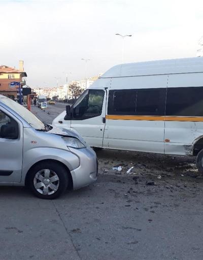 Ankara’da öğrenci servisi kaza yaptı: 4 yaralı