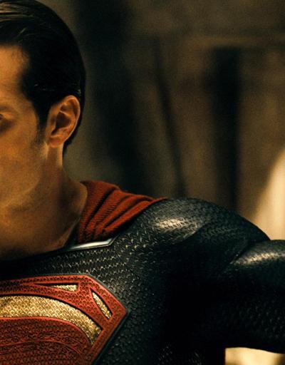 Superman aslında film boyunca bıyıklıymış