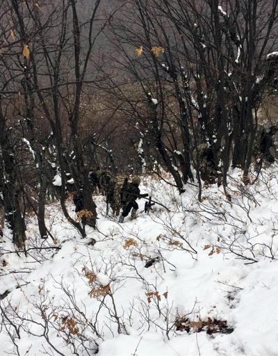 Terör örgütü PKKya ait 3 sığınak bulundu