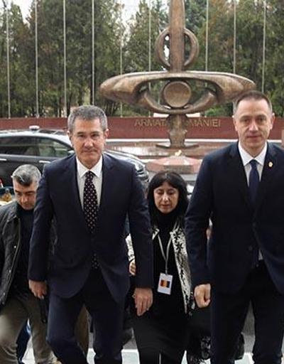 Milli Savunma Bakanı Nurettin Canikli Romanyaya gitti