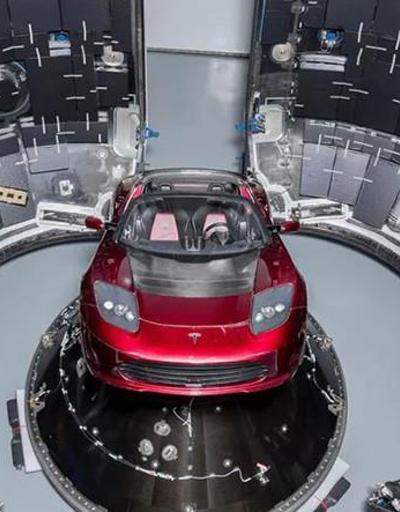 Tesla Roadster’a Mars yolculuğu göründü