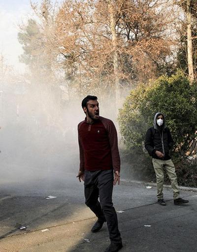 İrandaki protestolarda rejim yanlıları da sokakta