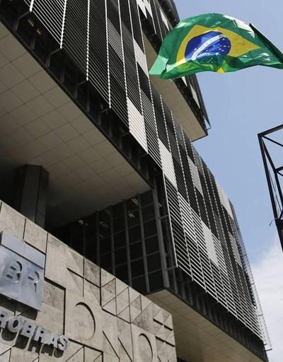 Petrol şirketi Petrobras, yolsuzluk davaları kapansın diye 2.9 milyar dolar teklif etti