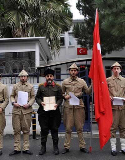 İstanbulda gönüllü askerlik başvurusu: Erdoğan’ın bize emredeceği her cepheye gitmeye hazırız
