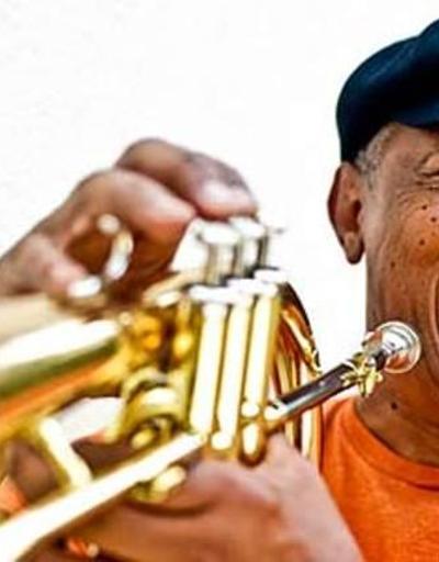 Son dakika: Afrikada caz müziğin babası Hugh Masekela hayatını kaybetti