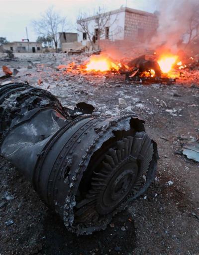 Rus savaş uçağı İdlib’te düşürüldü