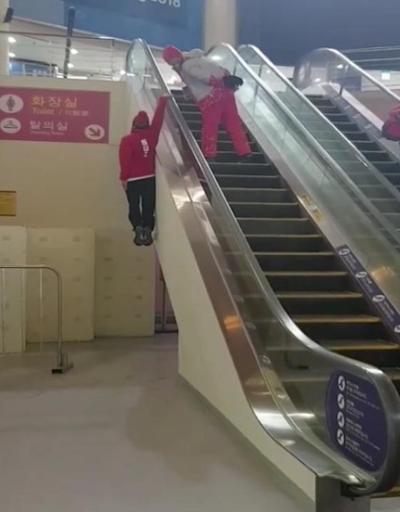 Olimpiyatların en komik sporcusu: Fabian Böschün olay yürüyen merdiven videosu